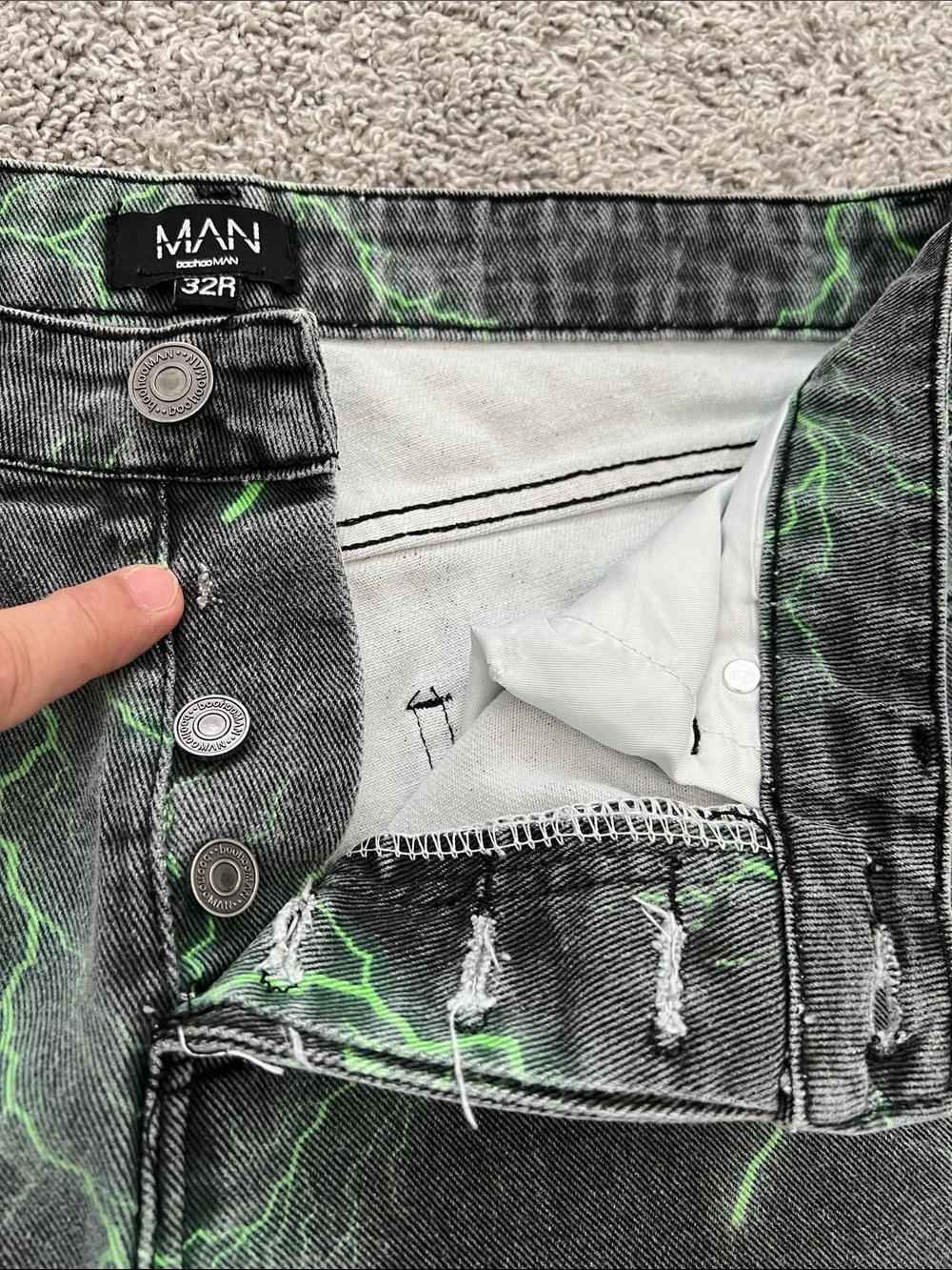 BooHoo Man Lightning Bolt Black Denim Jeans with Neon Green Accents - Size 32R - Picture 11 of 11